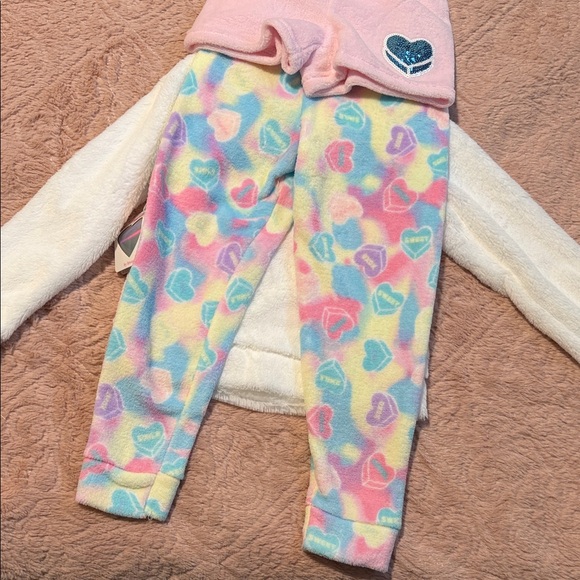 Kids Pajama Set with Heart Design - White and Multicolor size 5/6 - Picture 6 of 6